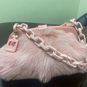 🎀 Vintage Chanel Baby Pink Sheep Fur Bag 🎀